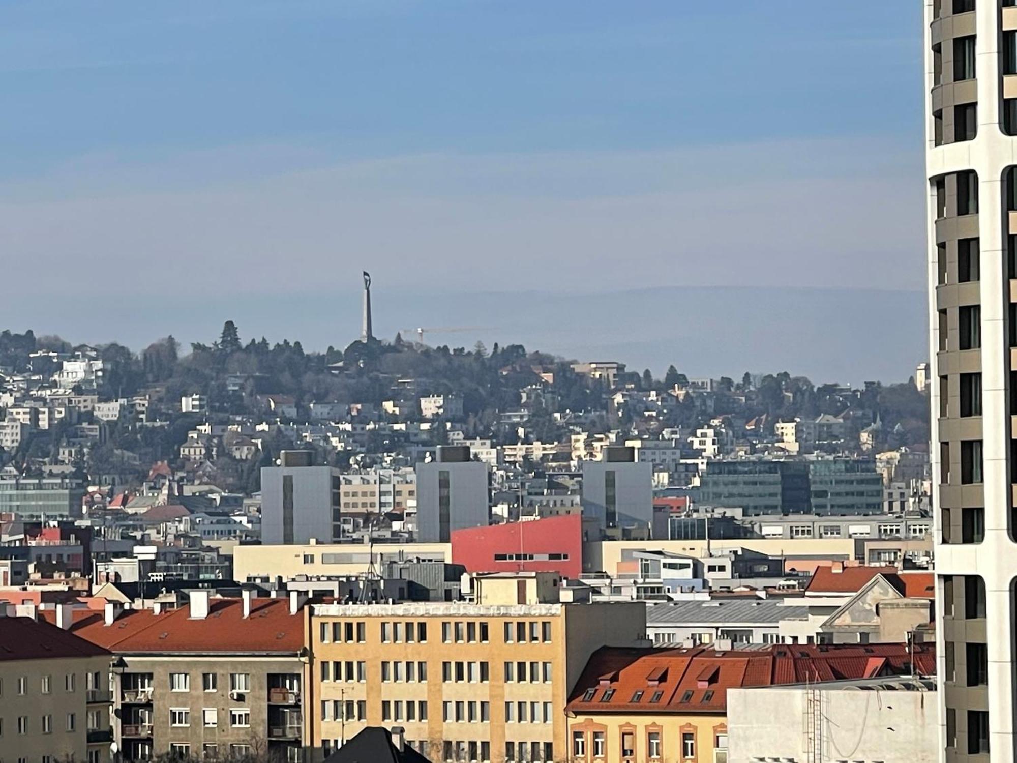 Sag Panorama City Apartment 3 Rooms Free Parking Free Wifi ブラチスラヴァ エクステリア 写真